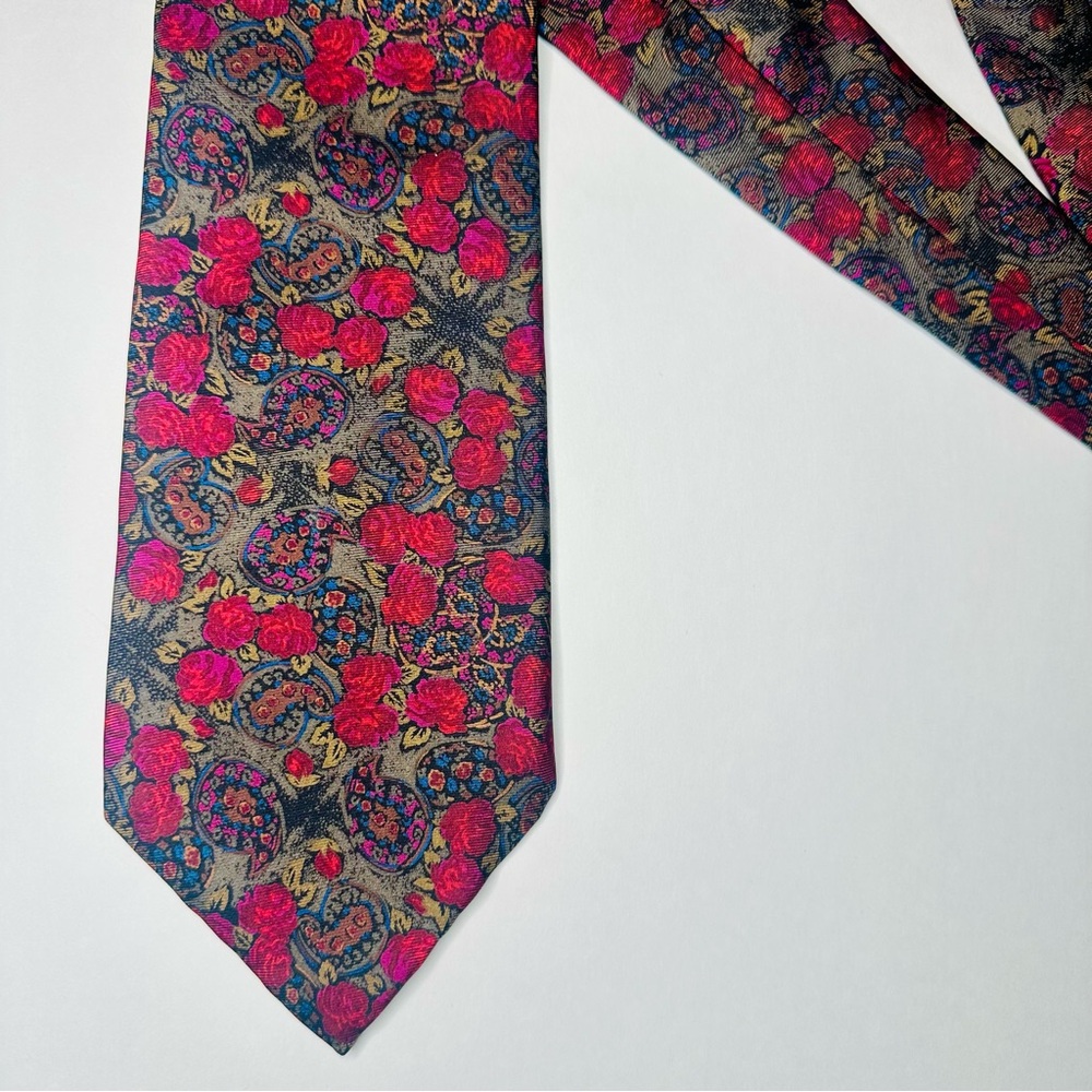 Luxury SAKS FIFTH AVENUE Exclusive Bold Red & Tan Floral All Silk Classic Tie - Picture 3 of 7